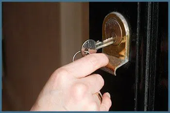 Safe Key Shop Chino, CA 909-317-0297 - 7-door-unlock